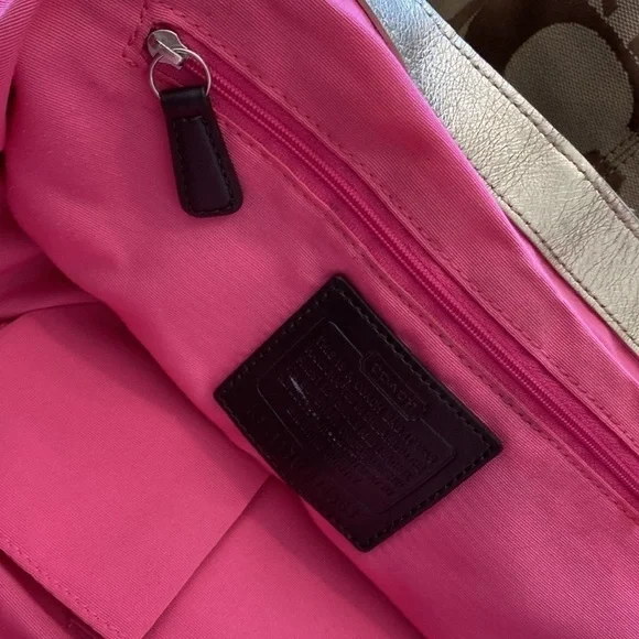 Coach XL gold lined hot pink multi pockets purse spacious bag purse - Picture 8 of 17